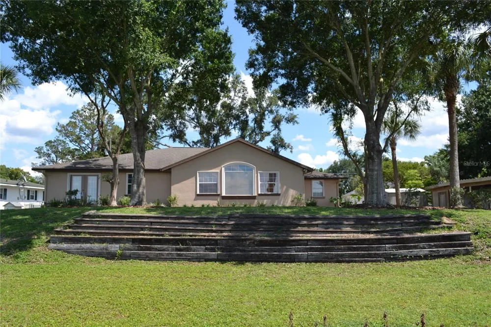 26 SE OCALE WAY Summerfield, FL 34491