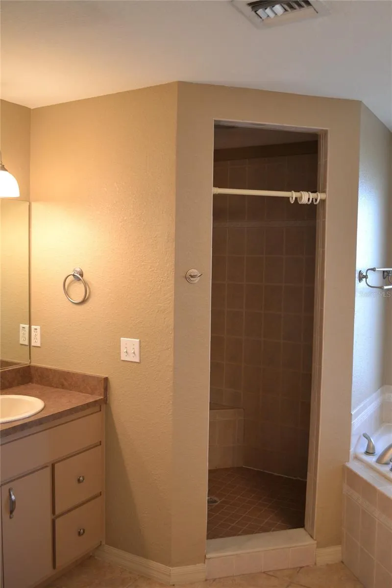 26 SE OCALE WAY Summerfield, FL 34491