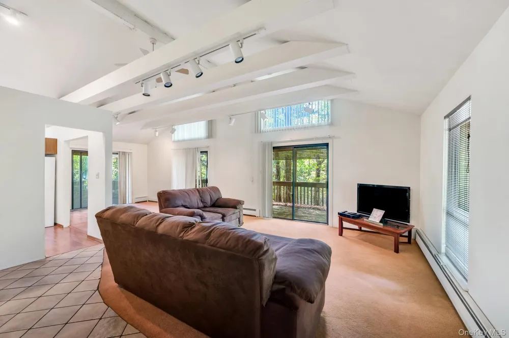 179 Gnarled Hollow Road East Setauket, NY 11733