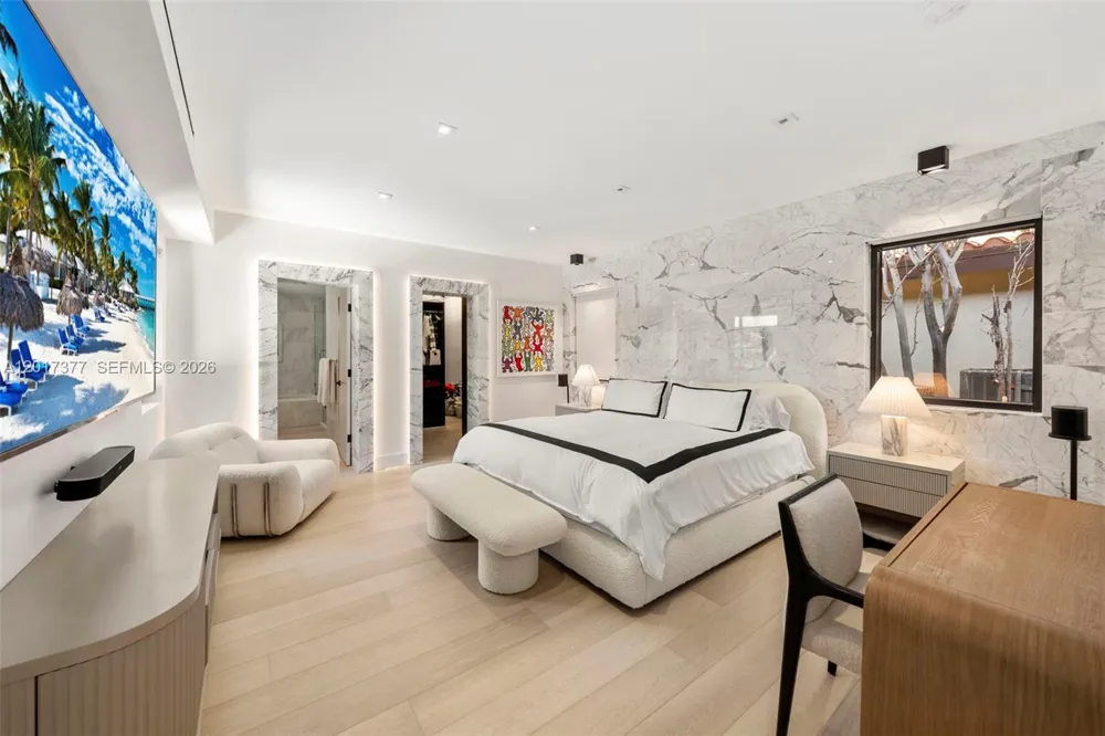 5750 La Gorce Dr Miami Beach, FL 33140