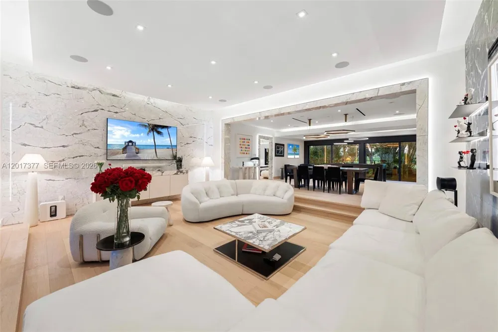 5750 La Gorce Dr Miami Beach, FL 33140