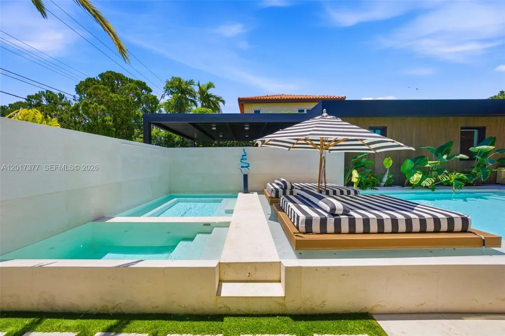 5750 La Gorce Dr Miami Beach, FL 33140
