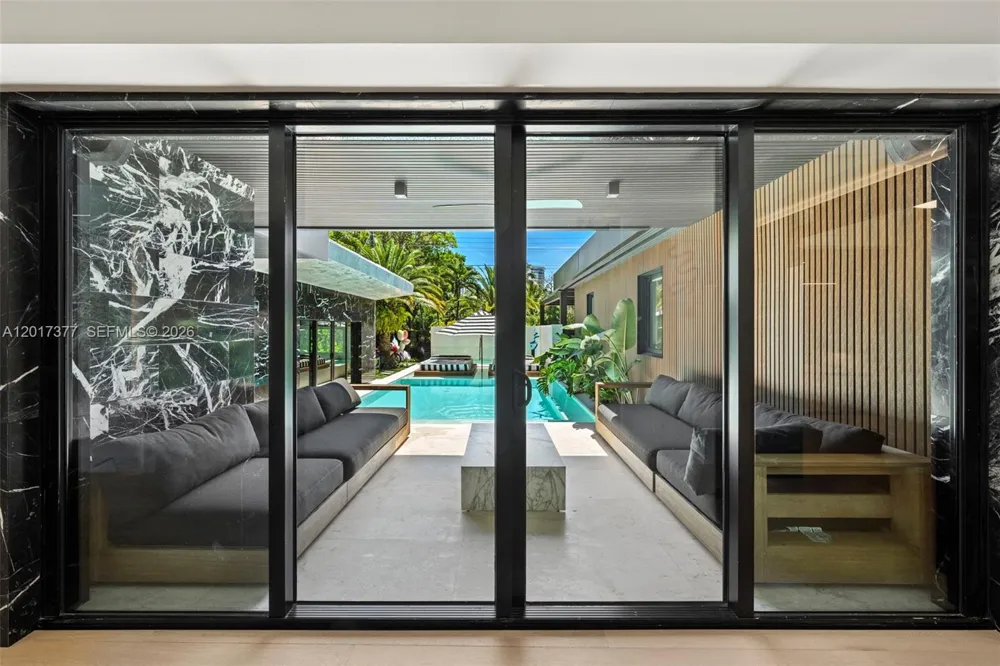5750 La Gorce Dr Miami Beach, FL 33140