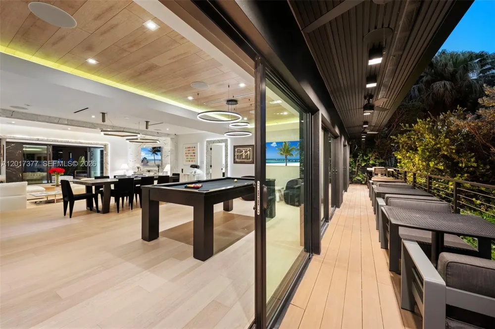 5750 La Gorce Dr Miami Beach, FL 33140