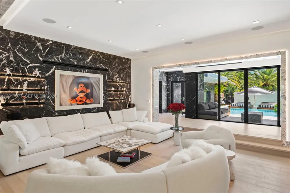 5750 La Gorce Dr Miami Beach, FL 33140