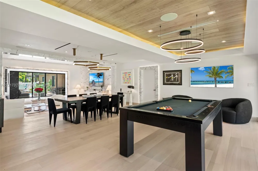 5750 La Gorce Dr Miami Beach, FL 33140
