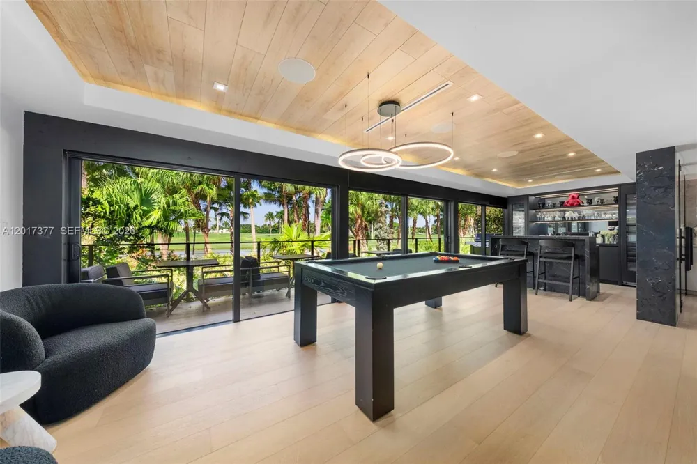 5750 La Gorce Dr Miami Beach, FL 33140