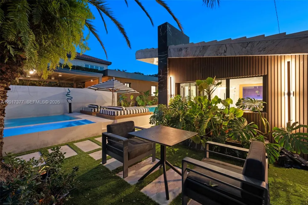 5750 La Gorce Dr Miami Beach, FL 33140