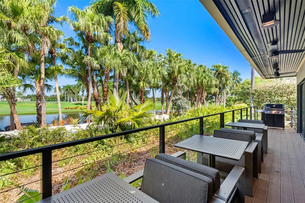 5750 La Gorce Dr Miami Beach, FL 33140