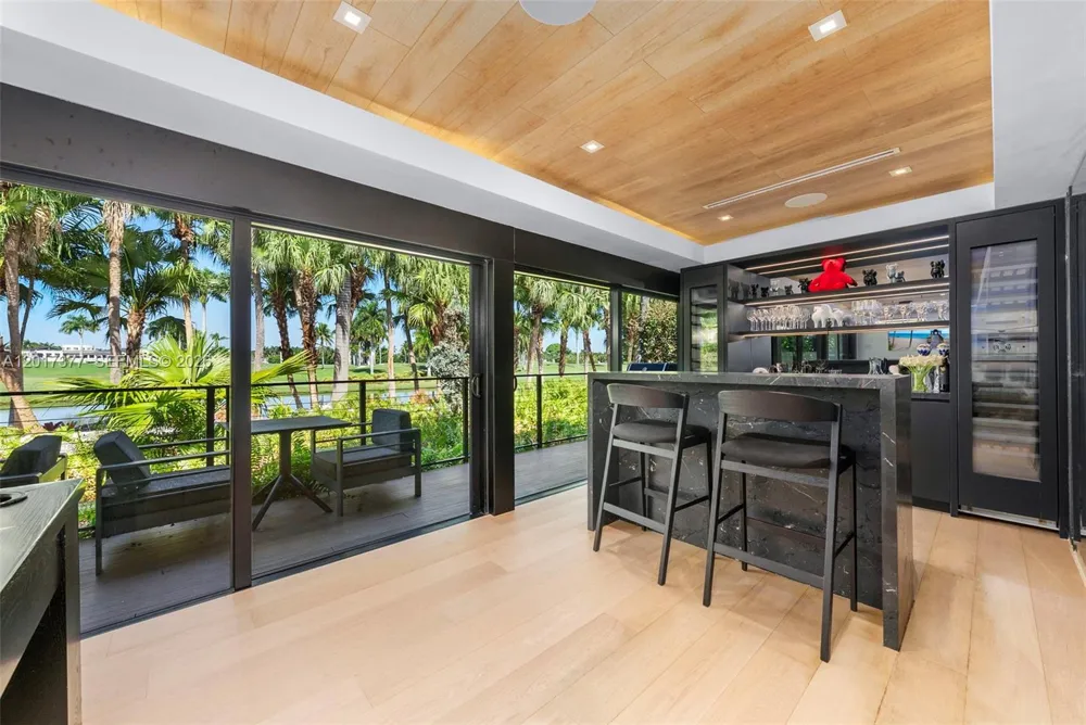 5750 La Gorce Dr Miami Beach, FL 33140