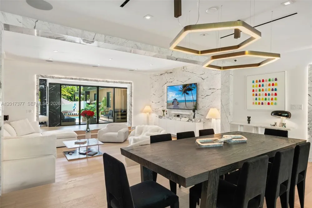 5750 La Gorce Dr Miami Beach, FL 33140