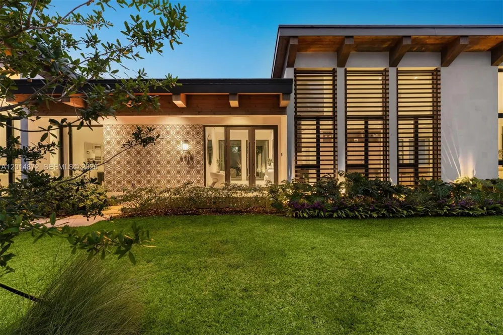 6716 San Vicente St Coral Gables, FL 33146