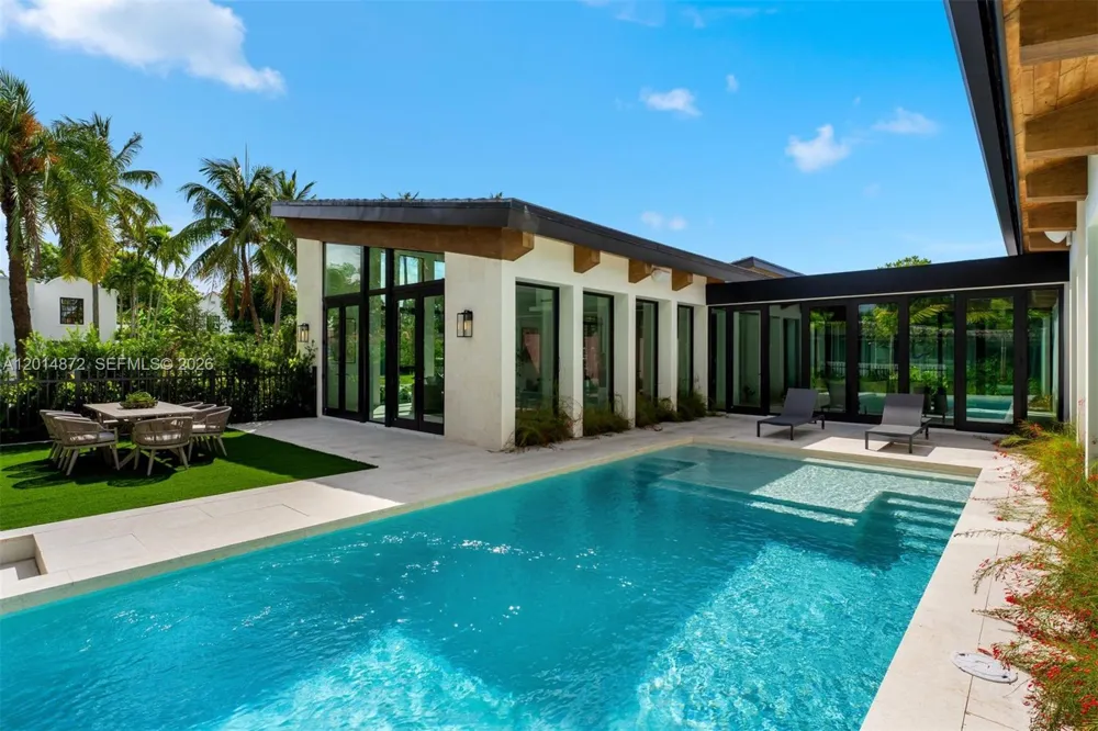 6716 San Vicente St Coral Gables, FL 33146