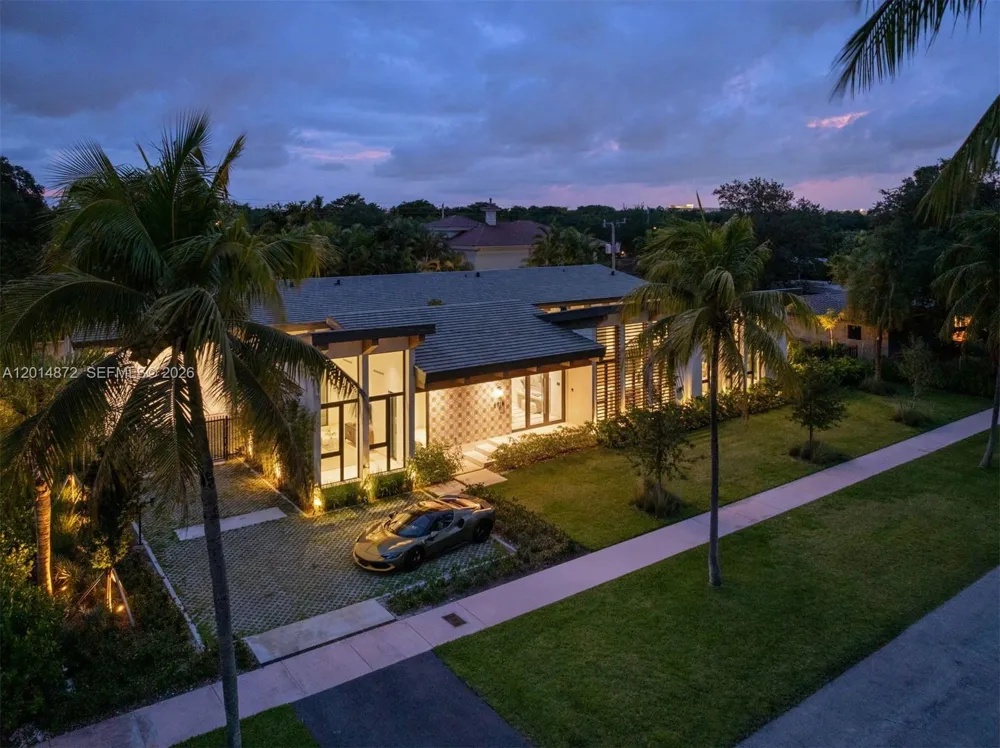 6716 San Vicente St Coral Gables, FL 33146