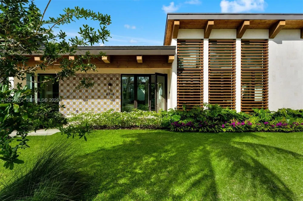6716 San Vicente St Coral Gables, FL 33146