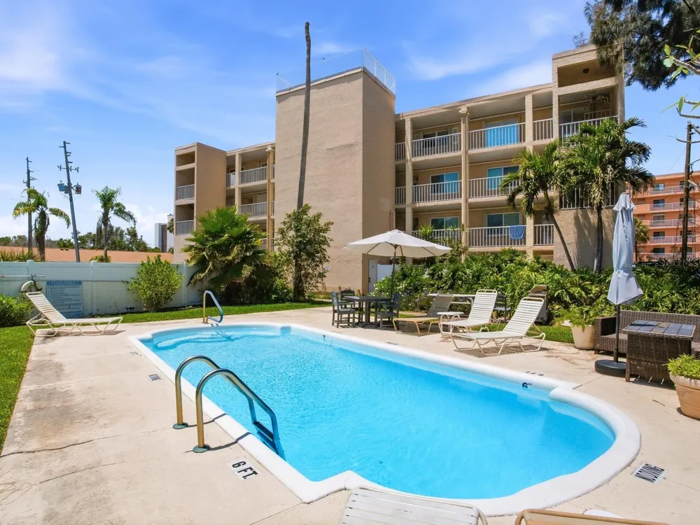 1005 GULF BOULEVARD #10 Indian Rocks Beach, FL 33785