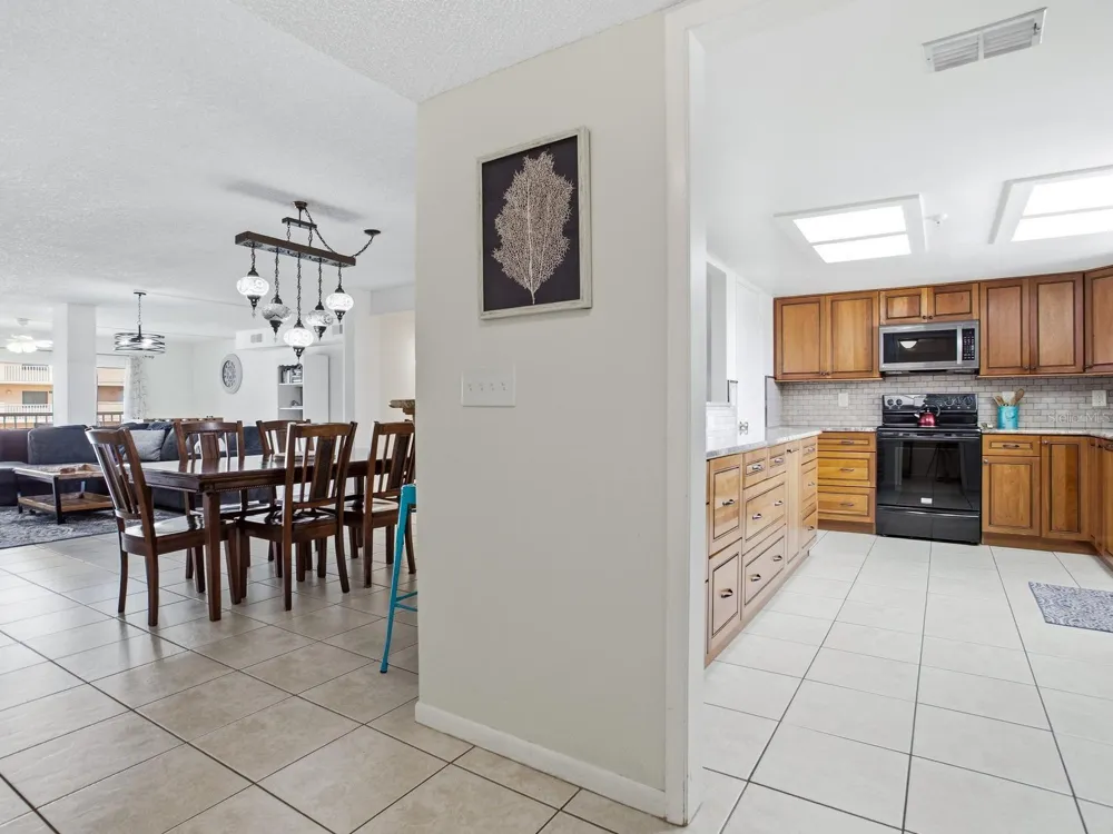 1005 GULF BOULEVARD #10 Indian Rocks Beach, FL 33785
