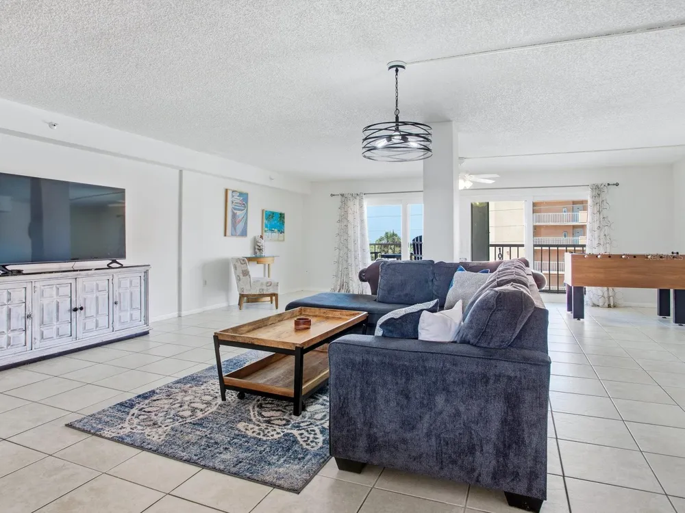 1005 GULF BOULEVARD #10 Indian Rocks Beach, FL 33785