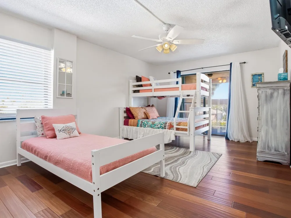 1005 GULF BOULEVARD #10 Indian Rocks Beach, FL 33785