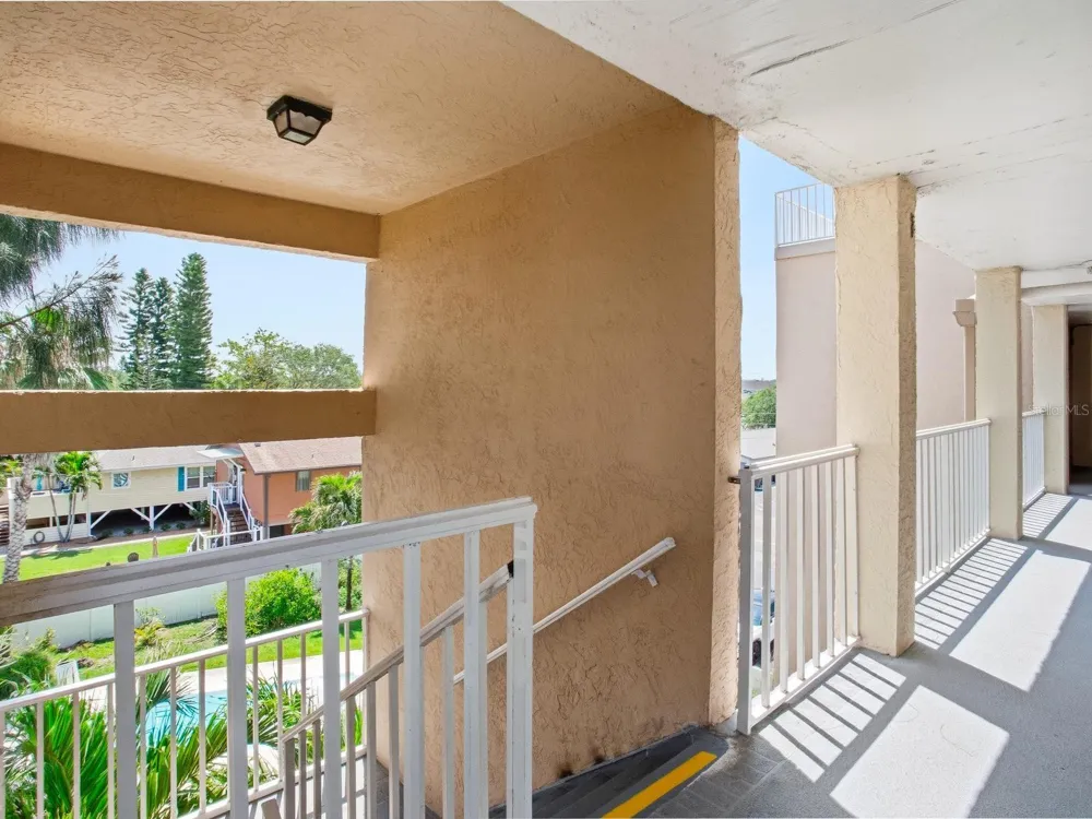 1005 GULF BOULEVARD #10 Indian Rocks Beach, FL 33785