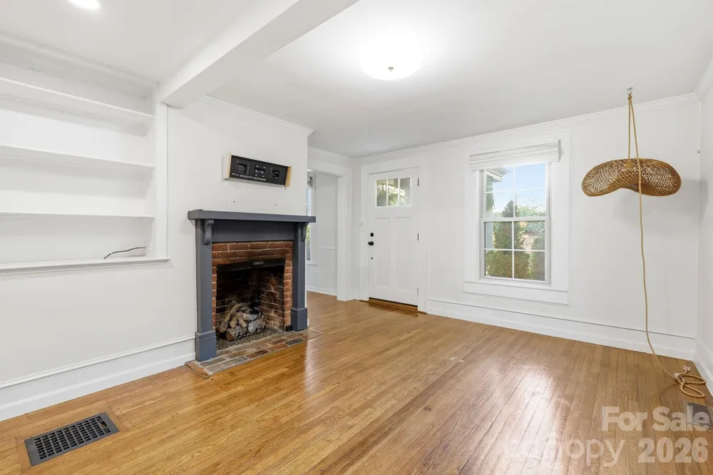 150 Pacolet Street Tryon, NC 28782