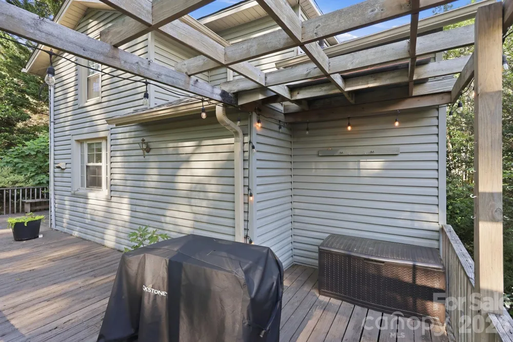 150 Pacolet Street Tryon, NC 28782