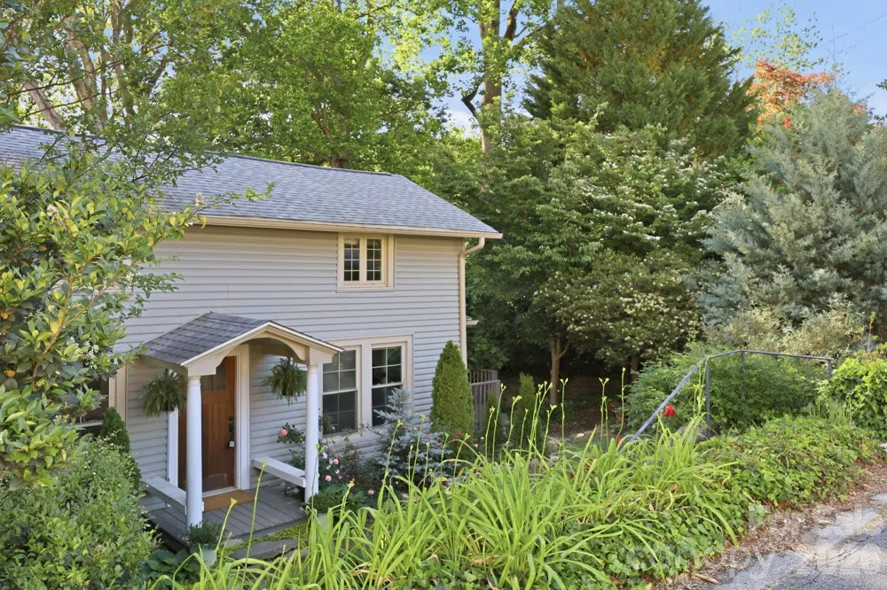 150 Pacolet Street Tryon, NC 28782