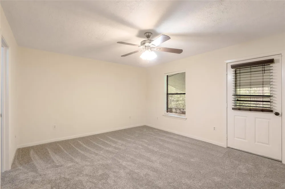 138 Summer Place #B Huntsville, TX 77340