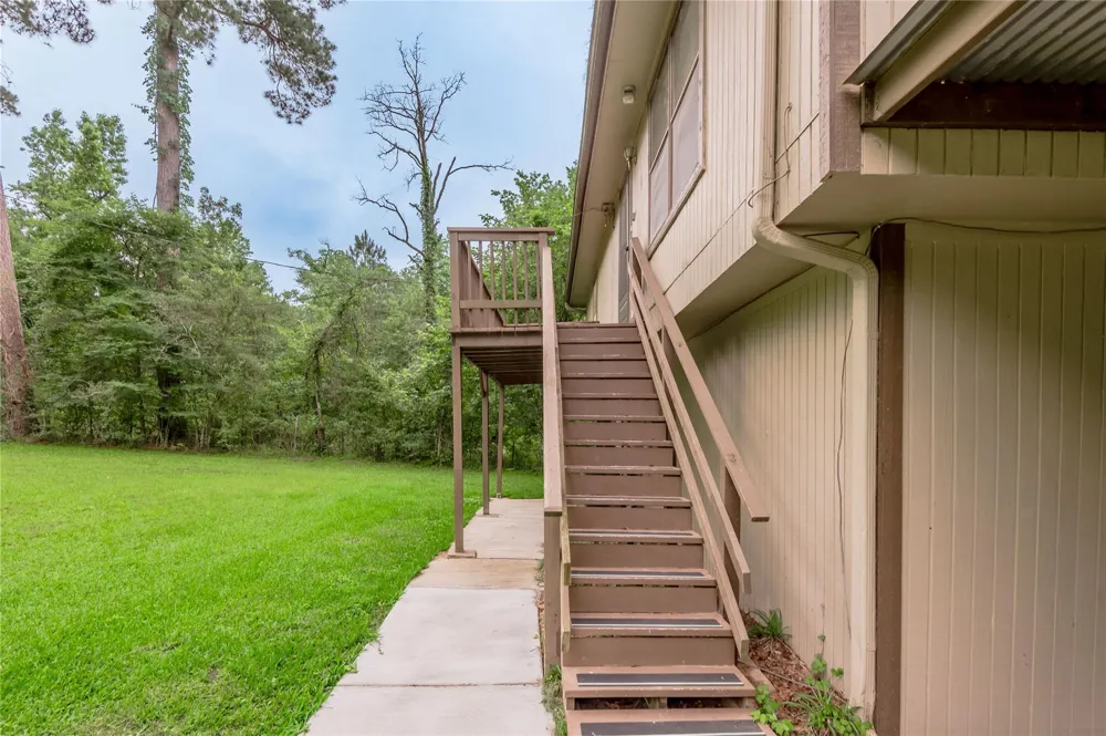 138 Summer Place #B Huntsville, TX 77340
