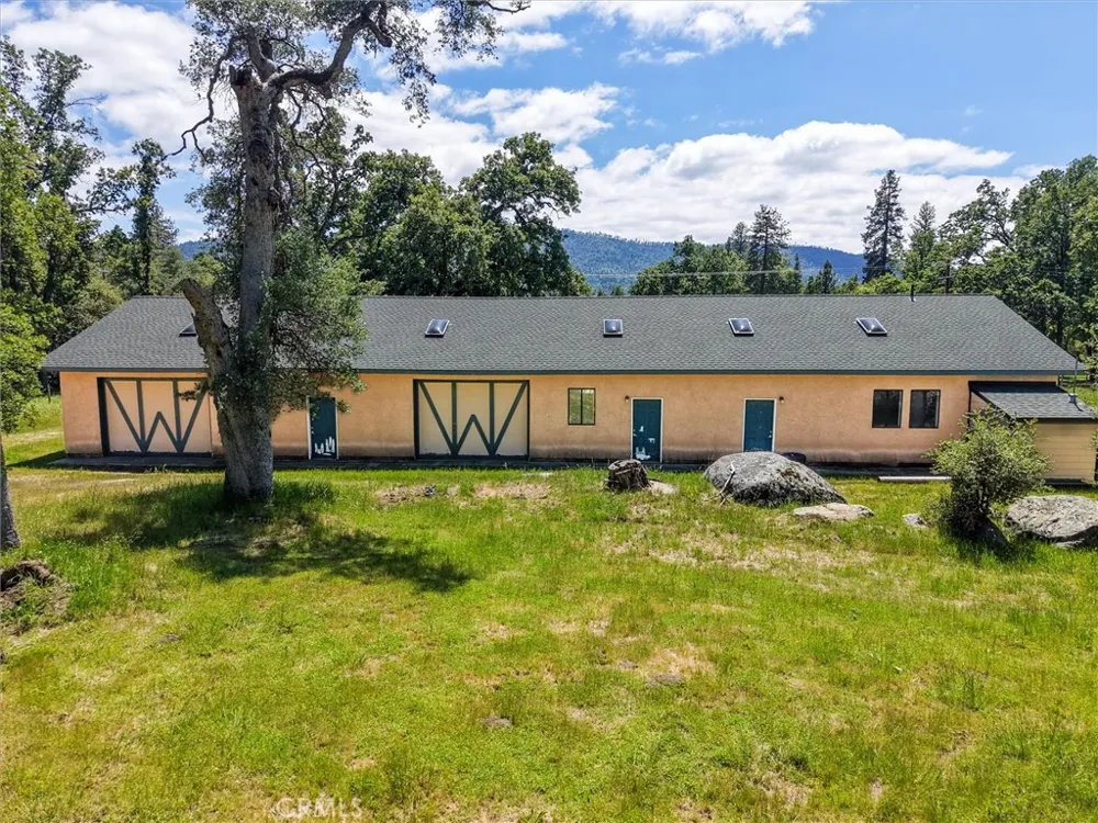 51300 Road 426 Oakhurst, CA 93644