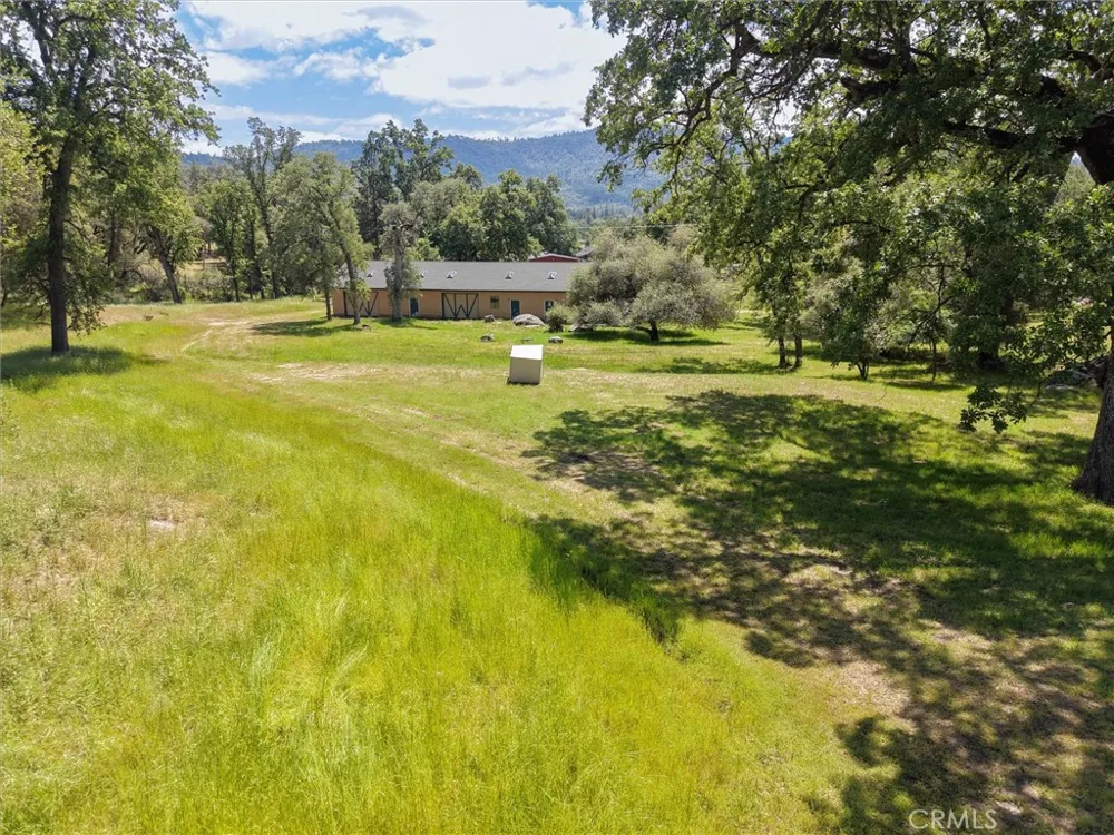 51300 Road 426 Oakhurst, CA 93644