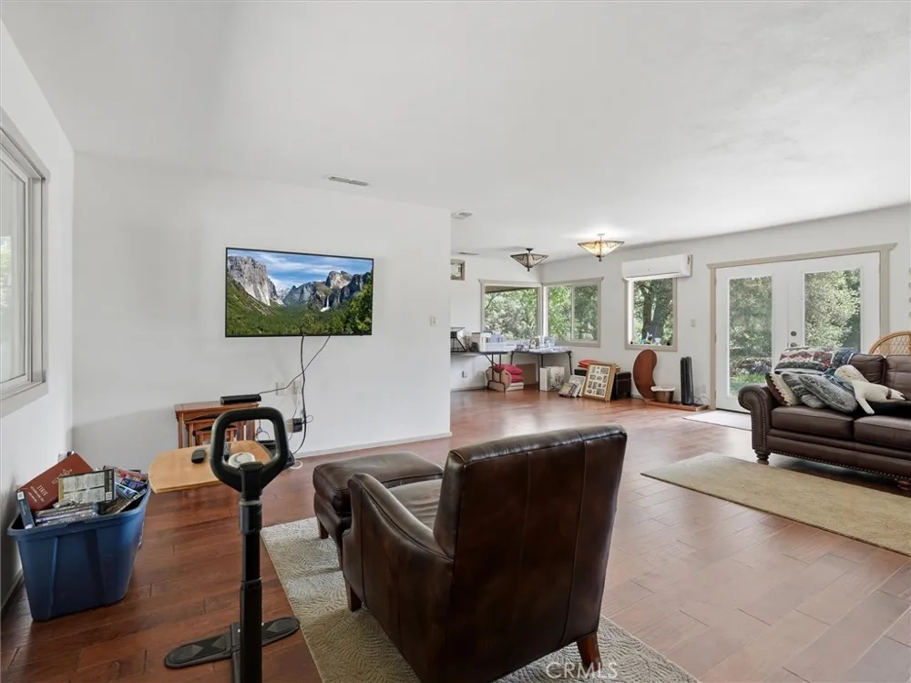 51300 Road 426 Oakhurst, CA 93644