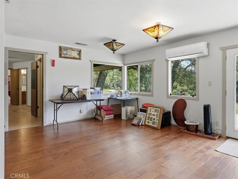 51300 Road 426 Oakhurst, CA 93644