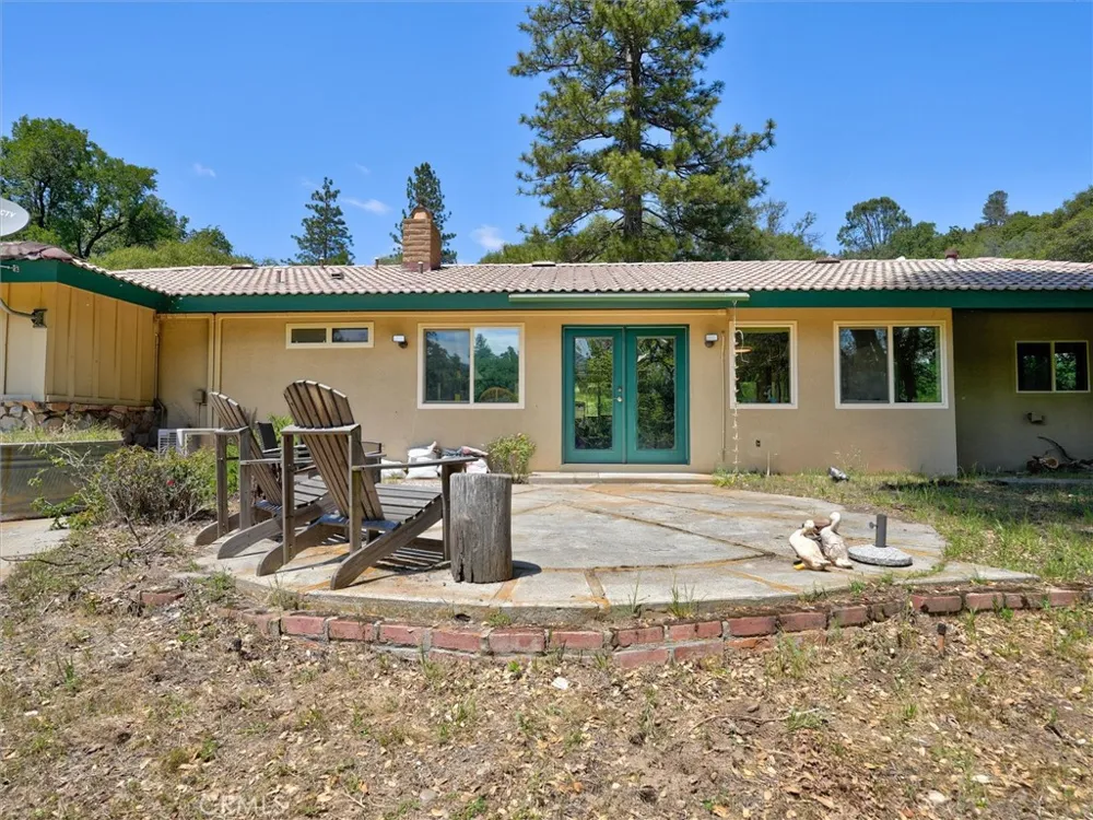 51300 Road 426 Oakhurst, CA 93644