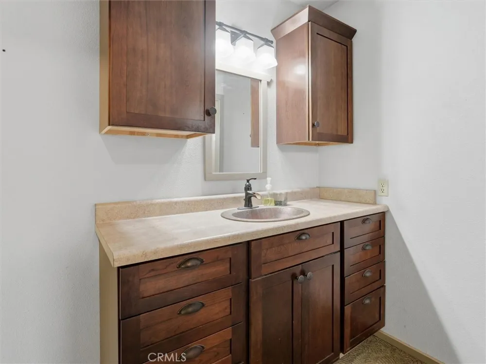 51300 Road 426 Oakhurst, CA 93644