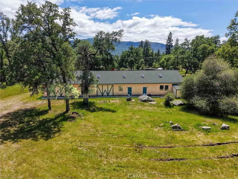 51300 Road 426 Oakhurst, CA 93644