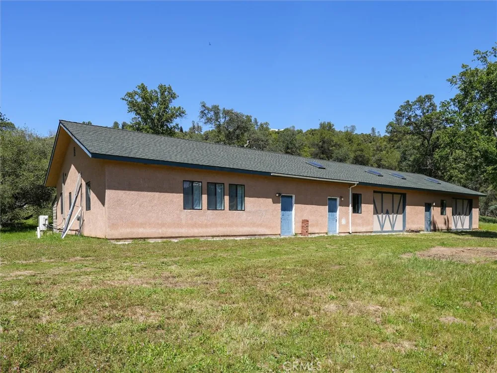 51300 Road 426 Oakhurst, CA 93644