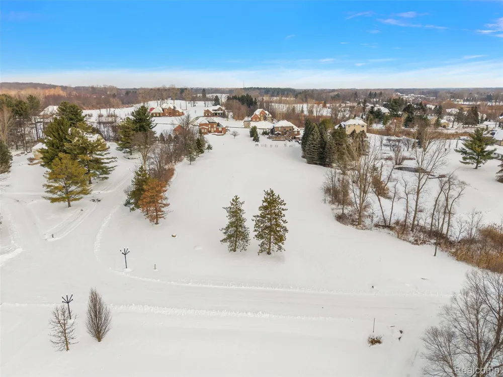 8267 Sandi Lane Bruce Township, MI 48065