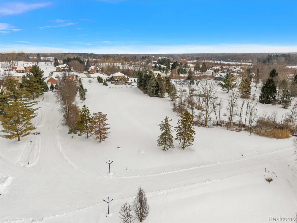 8267 Sandi Lane Bruce Township, MI 48065