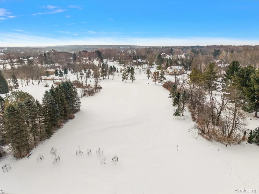 8267 Sandi Lane Bruce Township, MI 48065