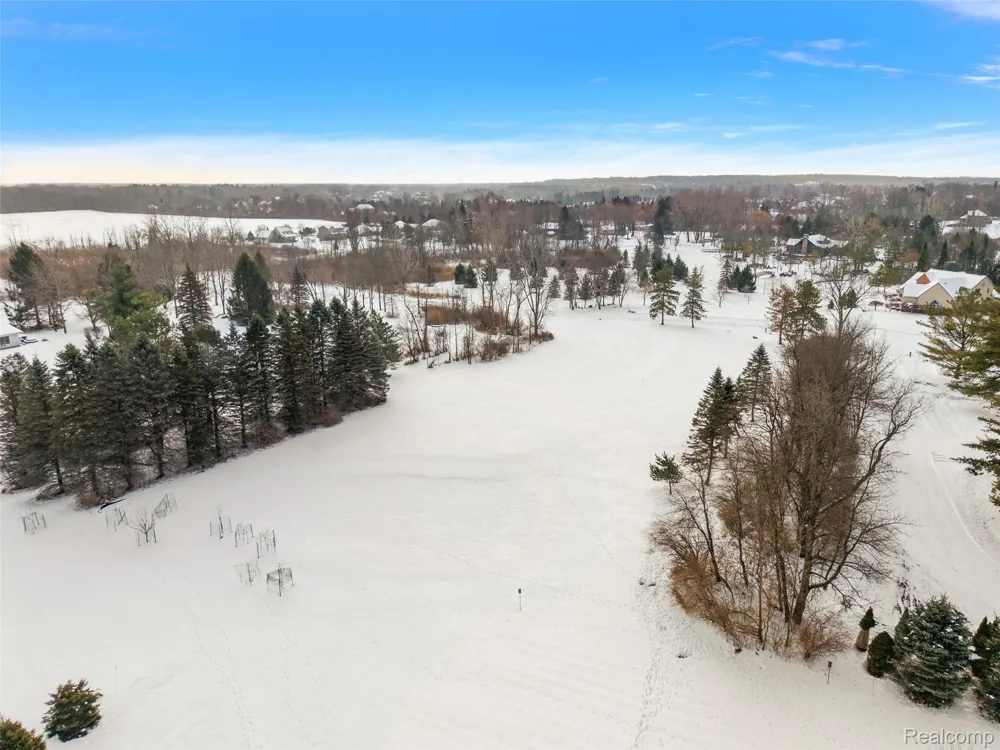 8267 Sandi Lane Bruce Township, MI 48065