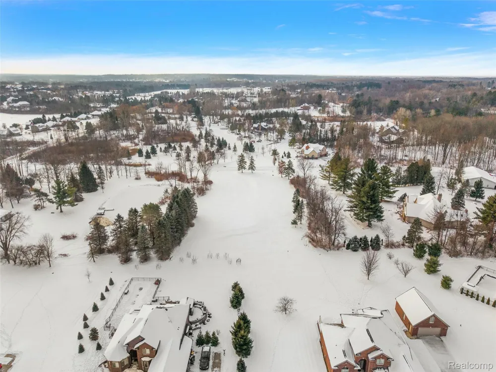 8267 Sandi Lane Bruce Township, MI 48065