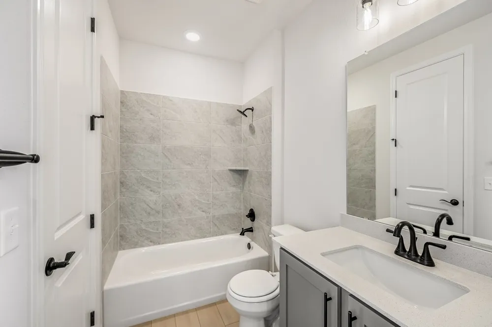8601 Dongan Drive Austin, TX 78744