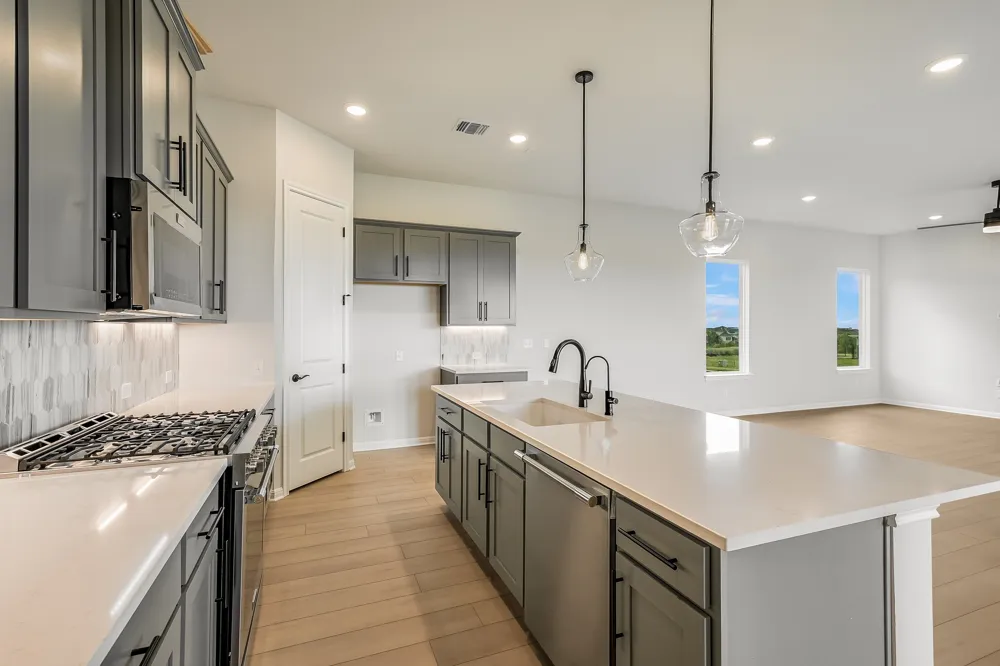 8601 Dongan Drive Austin, TX 78744
