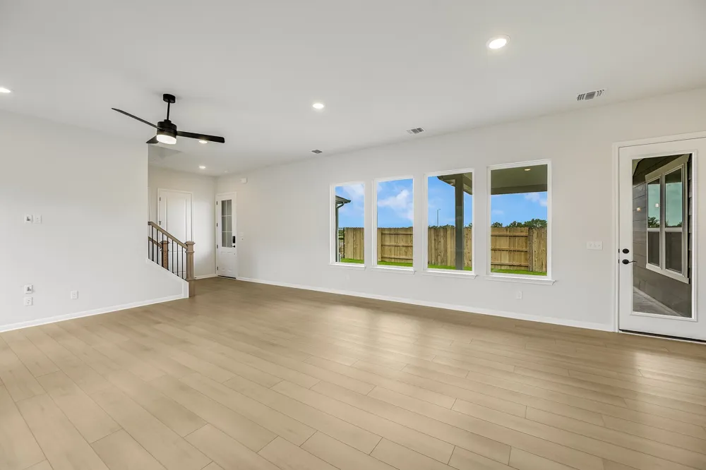 8601 Dongan Drive Austin, TX 78744