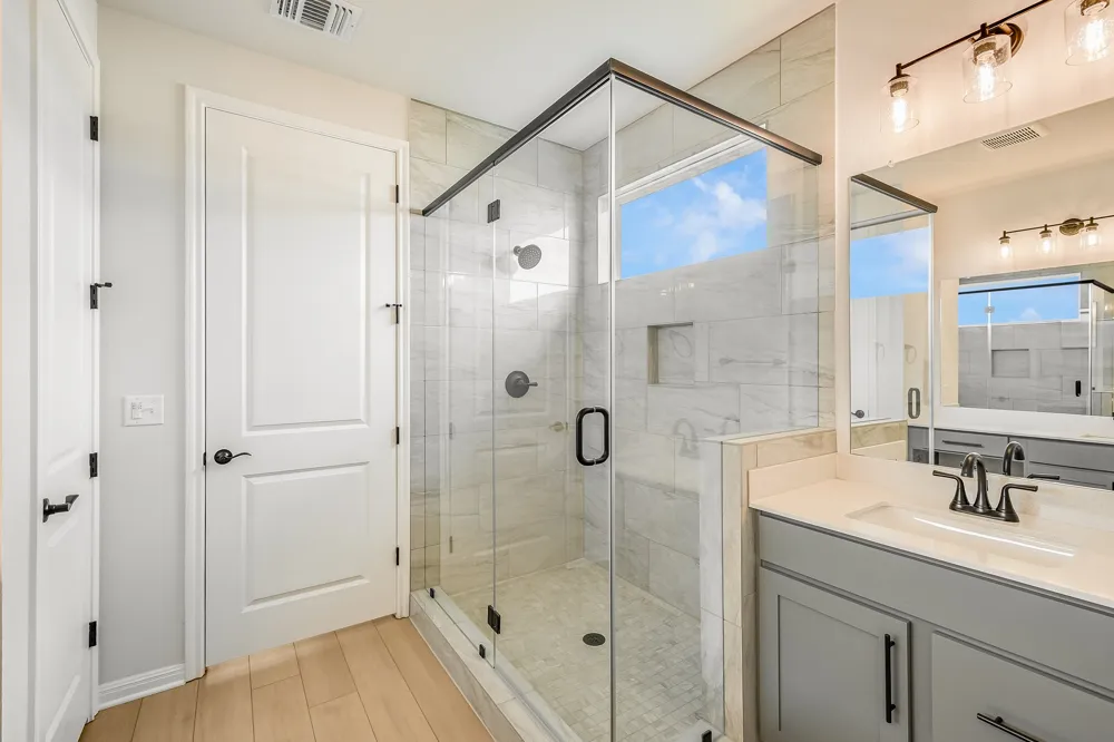 8601 Dongan Drive Austin, TX 78744