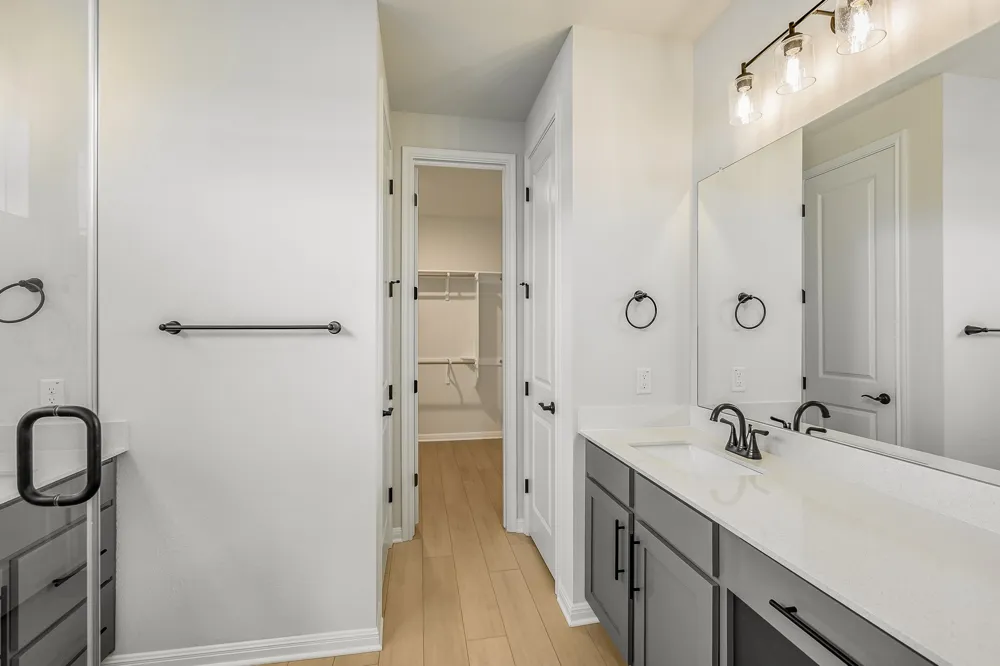 8601 Dongan Drive Austin, TX 78744
