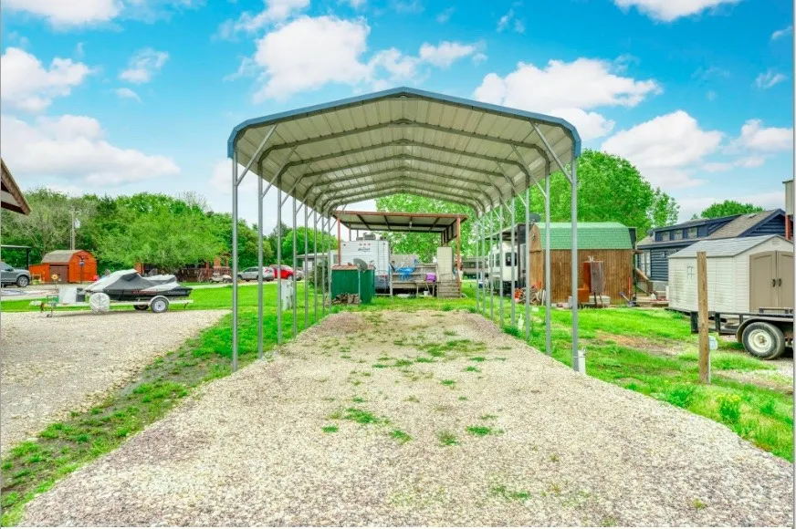 Pelican Isle Drive Kerens, TX 75144