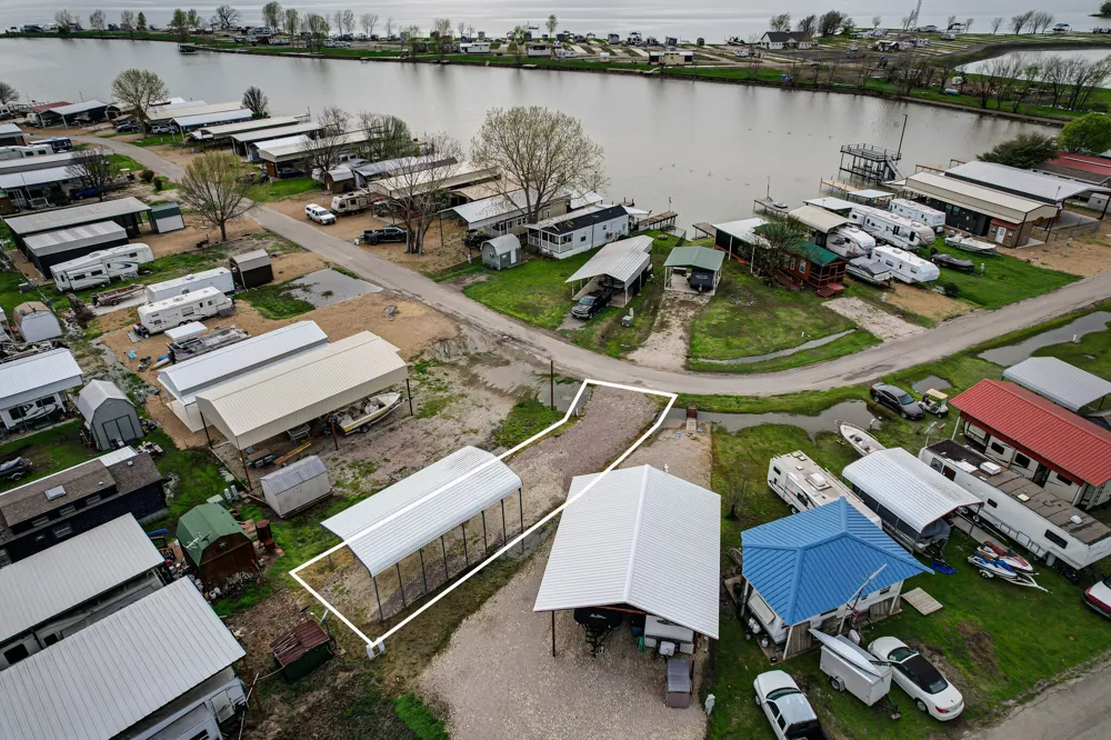 Pelican Isle Drive Kerens, TX 75144
