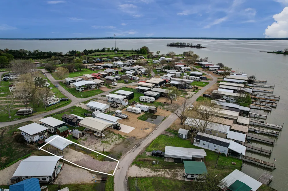 Pelican Isle Drive Kerens, TX 75144